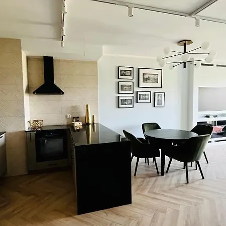 Baltea アパート *